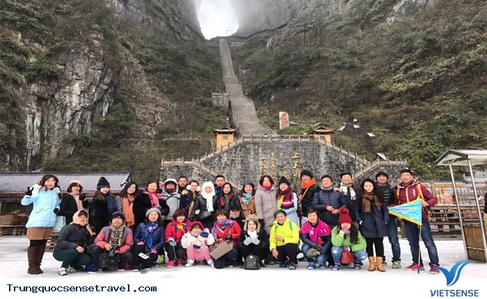 tự do thưởng thức chương trình biểu diễn đặc sắc Tour Trung Quốc: Trương Gia Giới - Phượng Hoàng cổ trấn